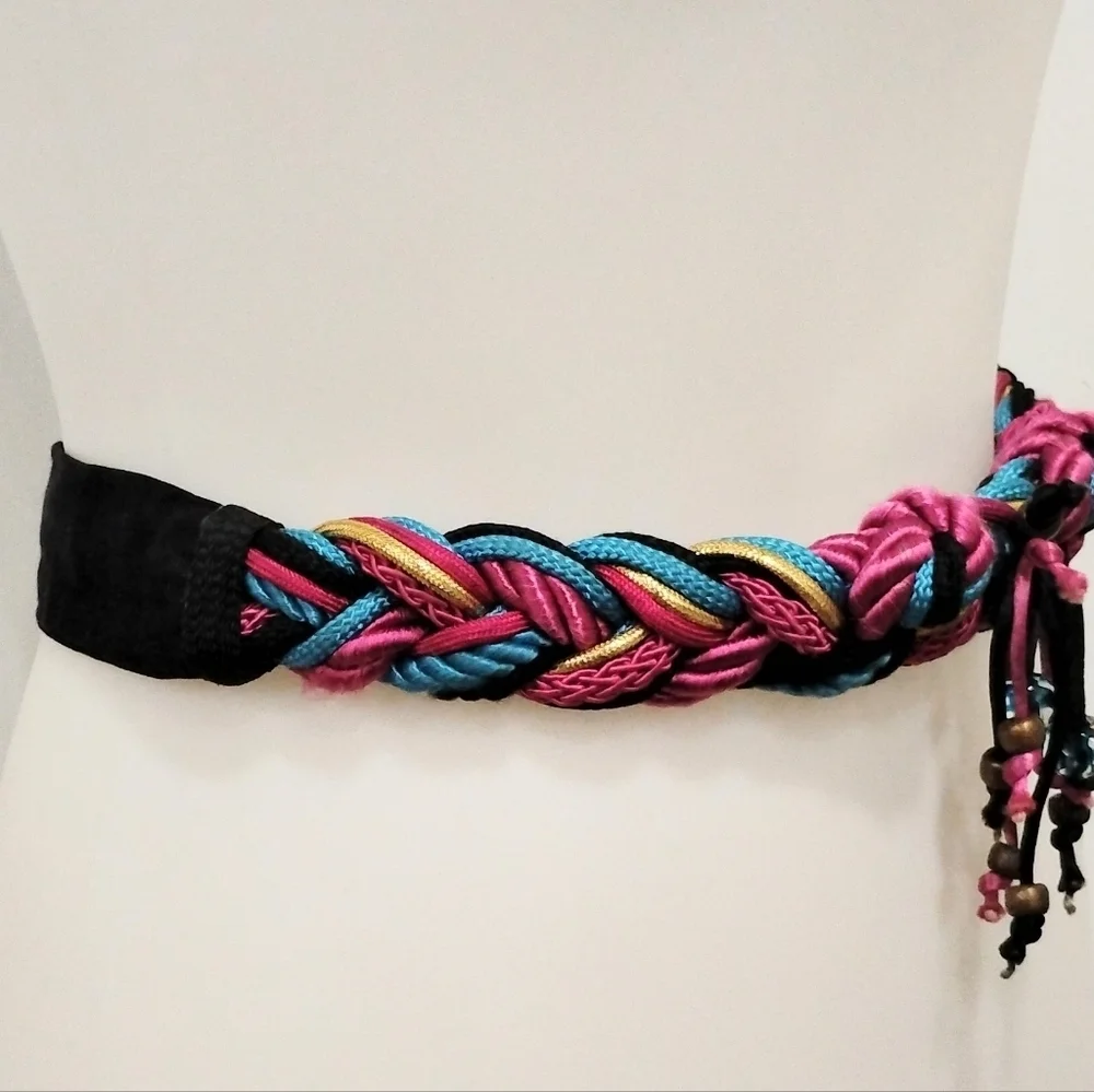 VINTAGE IONE COLORFUL BEADED BELT